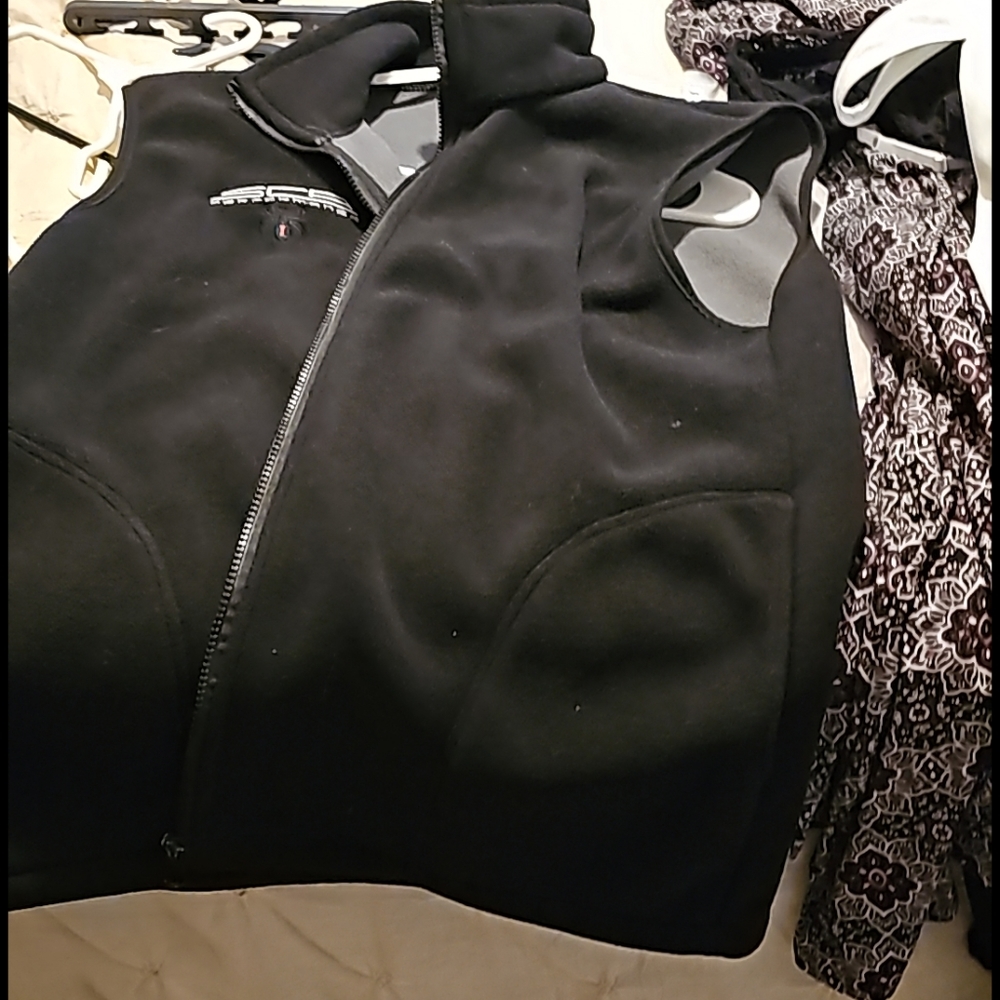 SCA performance vest. - Picture 3 of 3